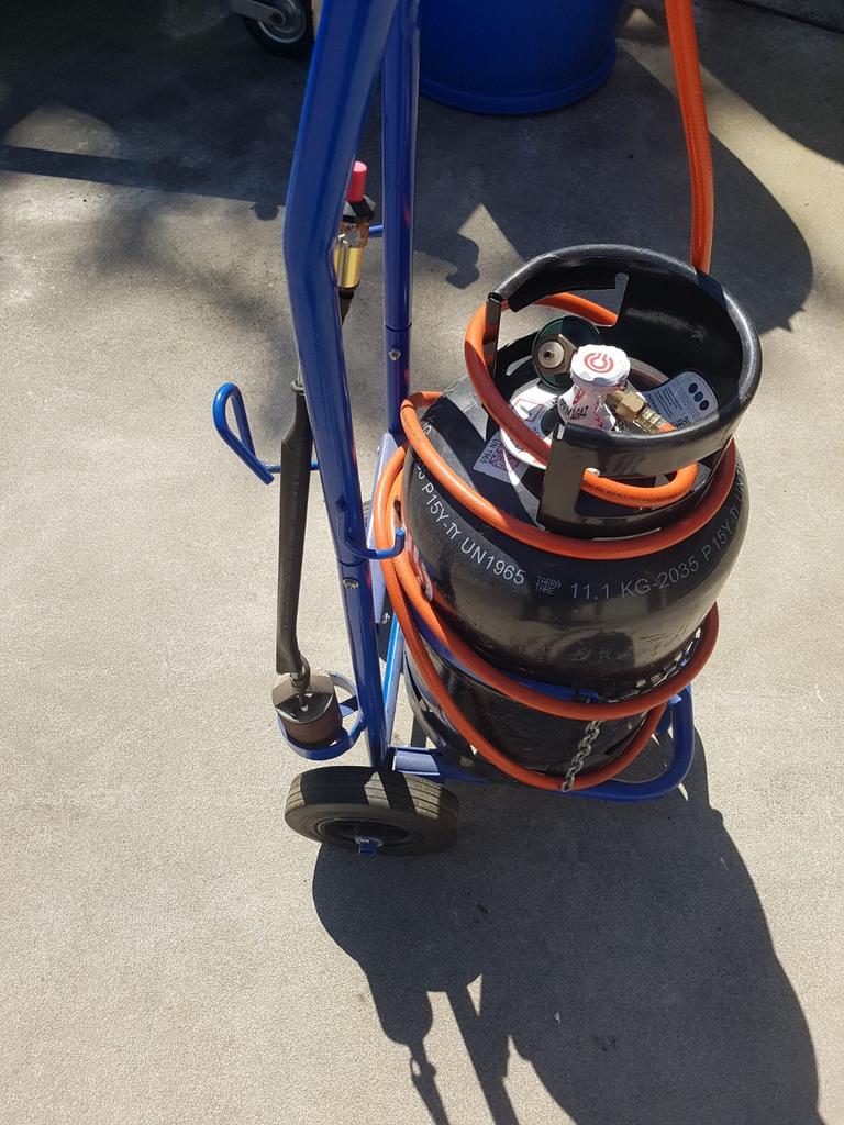 Onkruid brander in Nieuw staat met volle gasfles, Ophalen