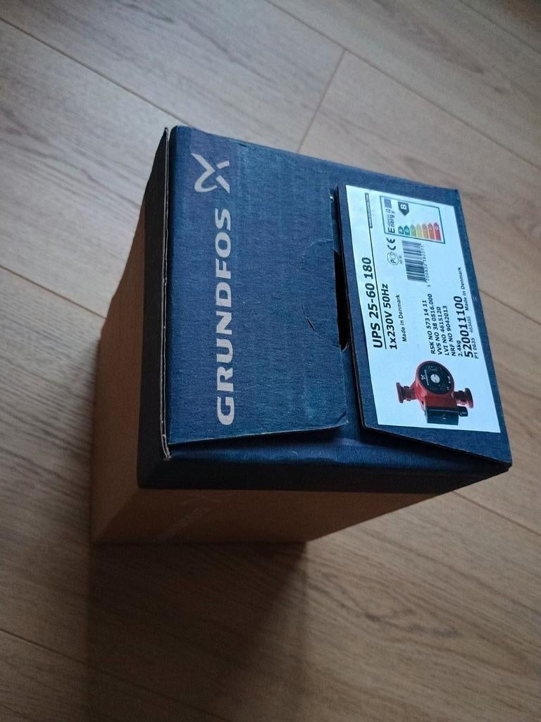 Circulateur Grundfos, Bricolage & Construction, Enlèvement ou Envoi