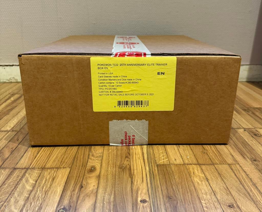 Celebrations ETB Case Sealed, Hobby en Vrije tijd, Verzamelkaartspellen | Pokémon, Ophalen of Verzenden, Nieuw, Boosterbox