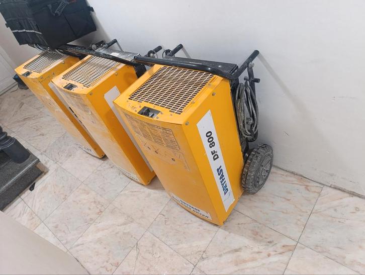 Louer Déshumidificateur DF800 150L/24H à partir de 40€ par s, Bricolage & Construction, Outillage | Autres Machines, Enlèvement ou Envoi
