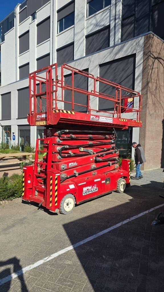 PB lift S171-12es elektro schaarhoogwerker 17m, Articles professionnels, Machines & Construction | Ascenseurs, Échafaudages & Échelles