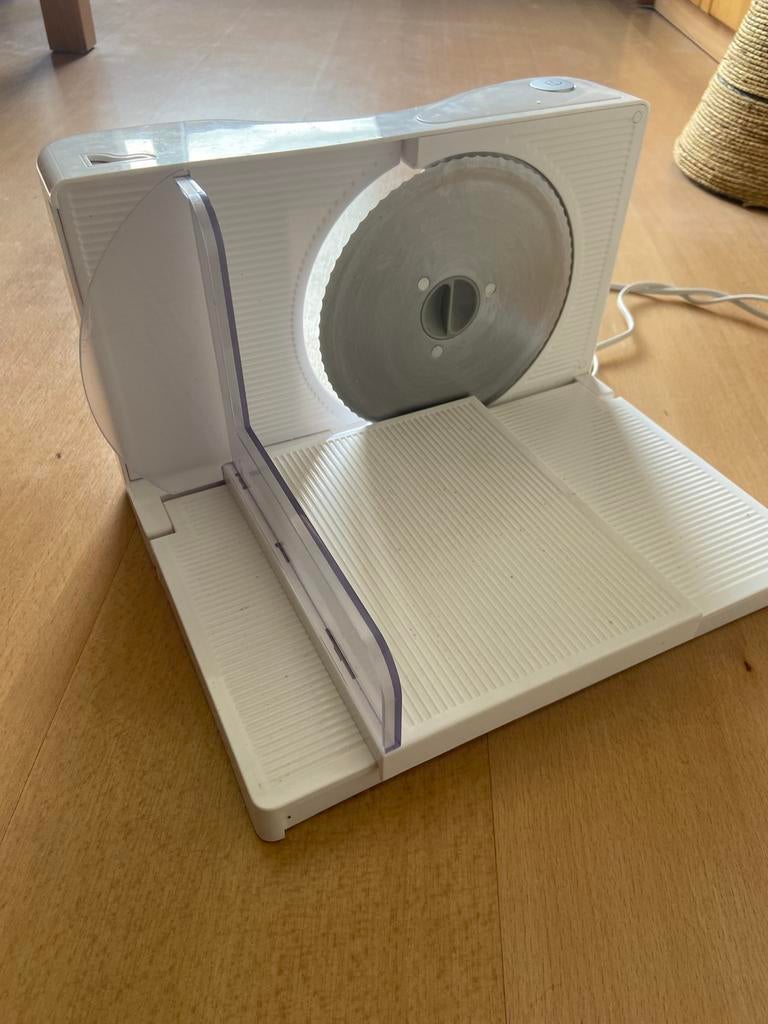 Broodsnijmachine Domo, Elektronische apparatuur, Broodbakmachines, Ophalen, Gebruikt