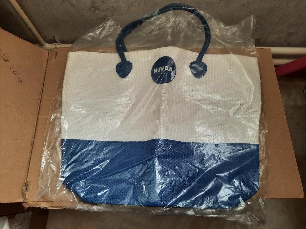 nieuwe (strand) zak van nivea, Enlèvement ou Envoi, Neuf