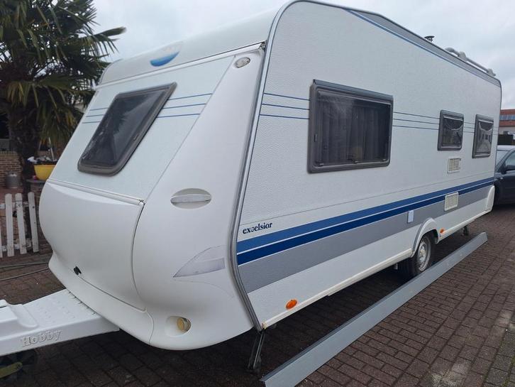 HOBBY 540 UL EXCELSIOR  annee 2007 prix fixe 8000e, Caravanes & Camping, Caravanes, Particulier, jusqu'à 6, 1250 - 1500 kg, Banquette en rond