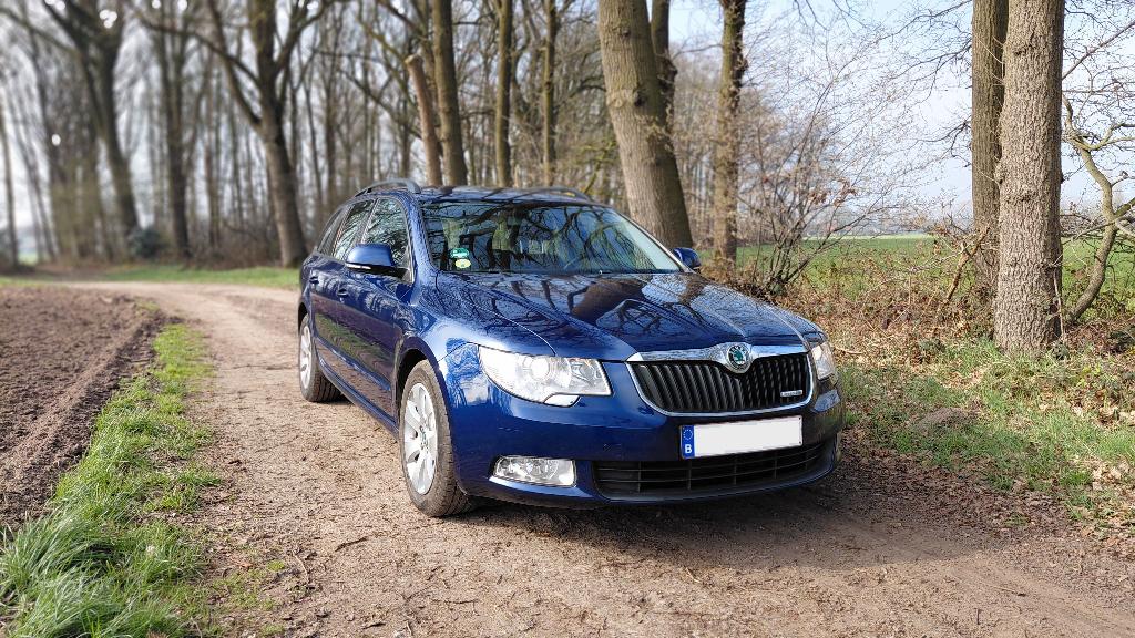 Škoda Superb Break 1.6 TDI (2011), Auto's, Voorwielaandrijving, Euro 5, Stof, 4 cilinders