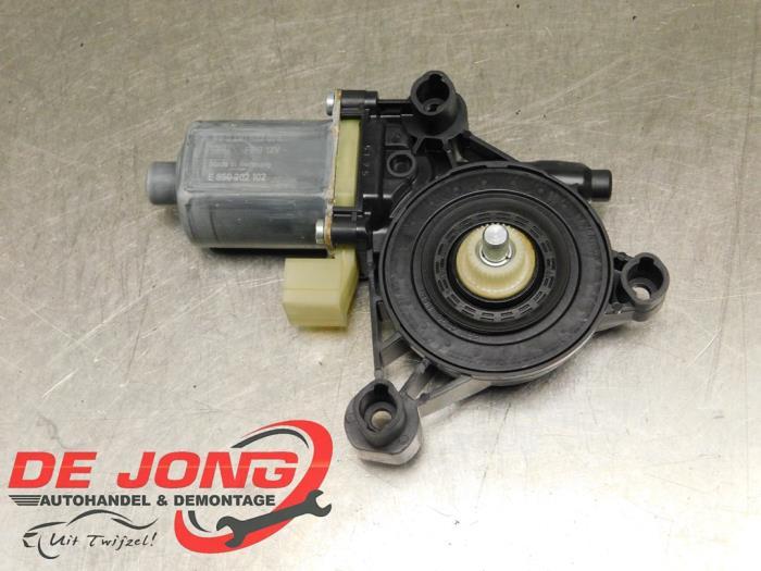 Moteur de vitre portière d'un Volkswagen Golf Sportsvan, Volkswagen, -, 3 mois de garantie, Utilisé