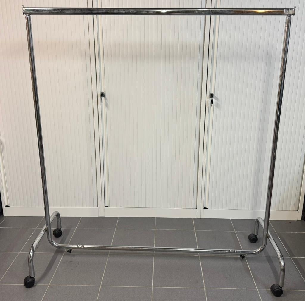 Metalen kledingrek op wieltjes (uitrekbaar) - rek 2, Ophalen, Met wielen, Gebruikt