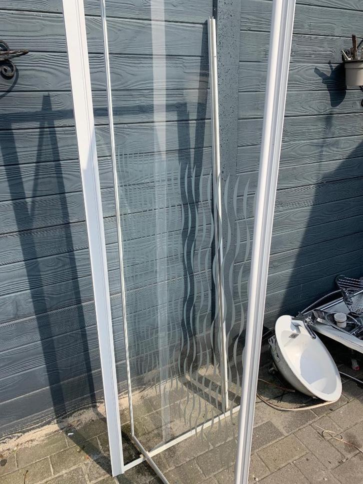 Receveur de douche et robinets gratuits, Bricolage & Construction, Sanitaire, Comme neuf, Douche, Chrome, Enlèvement