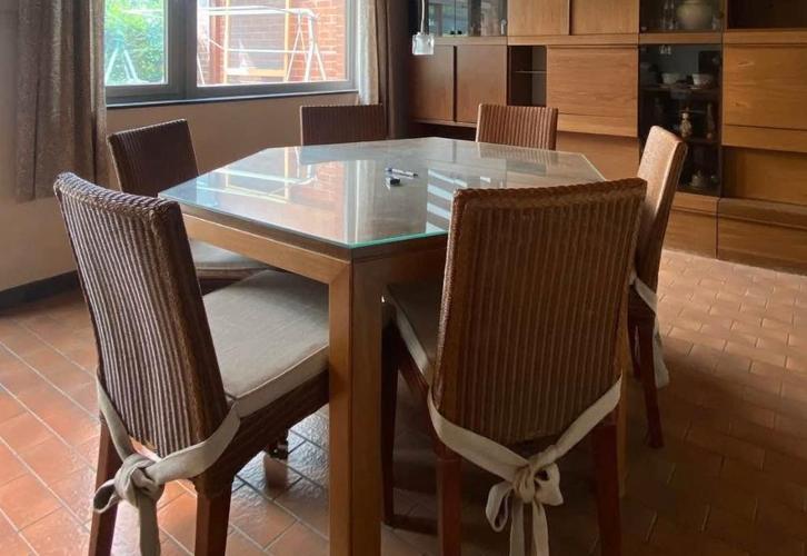 Chaises, Maison & Meubles, Chaises, Comme neuf, Cinq, Six Chaises ou plus, Bois, Osier ou Rotin, Enlèvement