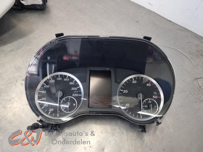 Compteur kilométrique KM d'un Mercedes Vito, Autos : Pièces & Accessoires, Tableau de bord & Interrupteurs, Mercedes-Benz, Utilisé