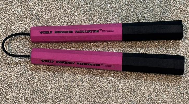 Official WNA Nunchaku 8 hoekig Junior Roze voor kinderen, Sport en Fitness, Vechtsporten en Zelfverdediging, Zo goed als nieuw