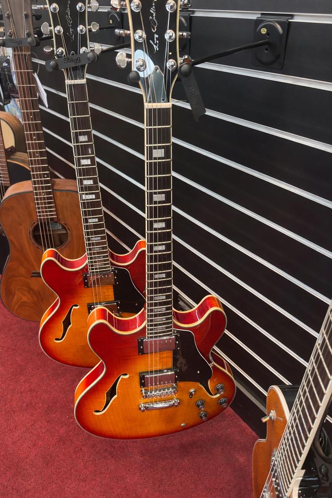 Sire Larry Carlton H7 Sunburst, Muziek en Instrumenten, Snaarinstrumenten | Gitaren | Elektrisch, Ophalen, Zo goed als nieuw, Hollow body