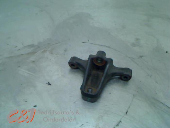 Support moteur d'un Renault Trafic, Renault, -, 3 mois de garantie, Utilisé