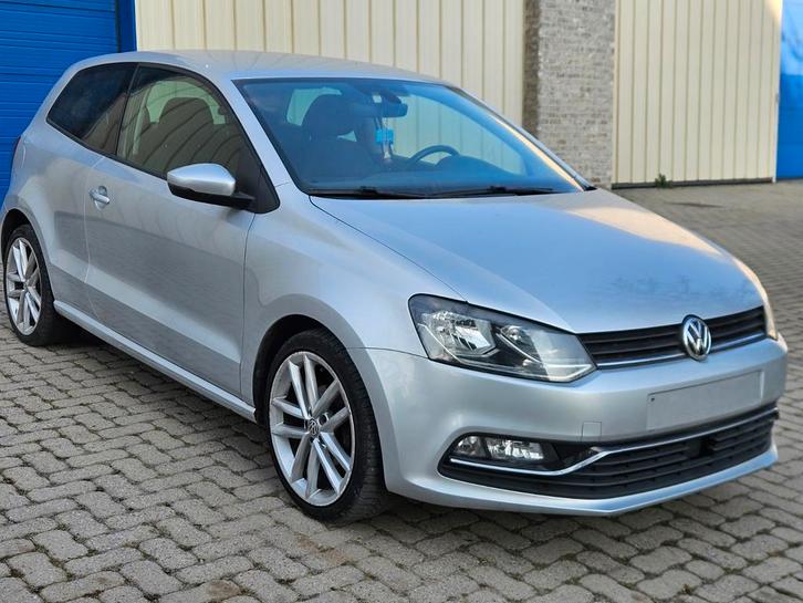 VW POLO 1.4 TDI - HIGHLINE - EURO 6b - 2015, Auto's, Volkswagen, Particulier, Polo, Bluetooth, Centrale vergrendeling, Isofix
