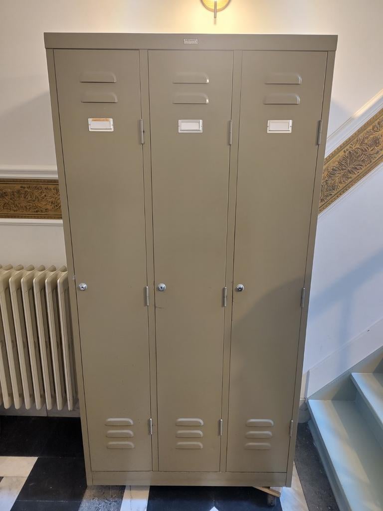 Armoire à casiers vintage à 3 portes, Maison & Meubles, Enlèvement