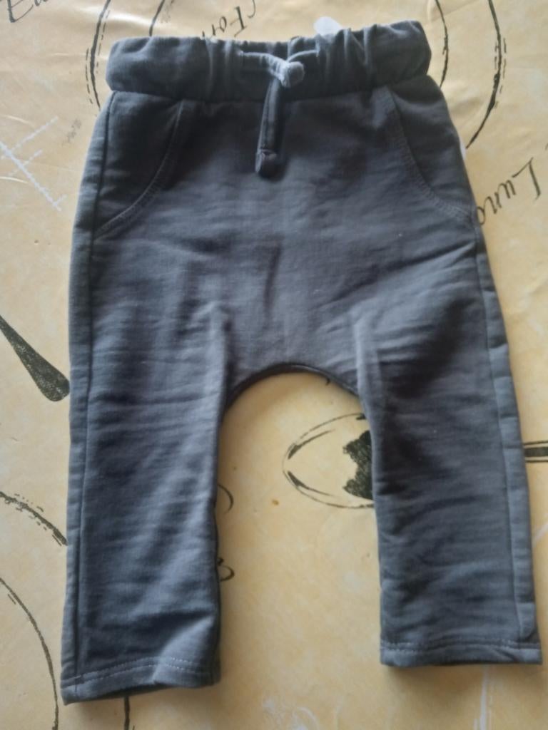 Pantalon pour bébé taille 50, Enfants & Bébés, Vêtements de bébé | Taille 68, Enlèvement, Comme neuf, Garçon, Pantalon