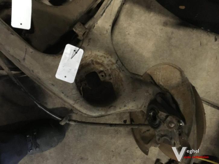 Mercedes w123 draagarm linksachter, Auto-onderdelen, Ophanging en Onderstel, Gebruikt, Ophalen of Verzenden