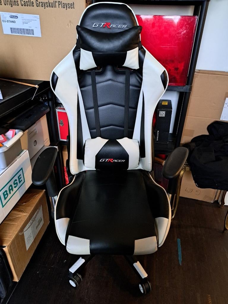 Chaise de bureau GTR Racer, Enlèvement