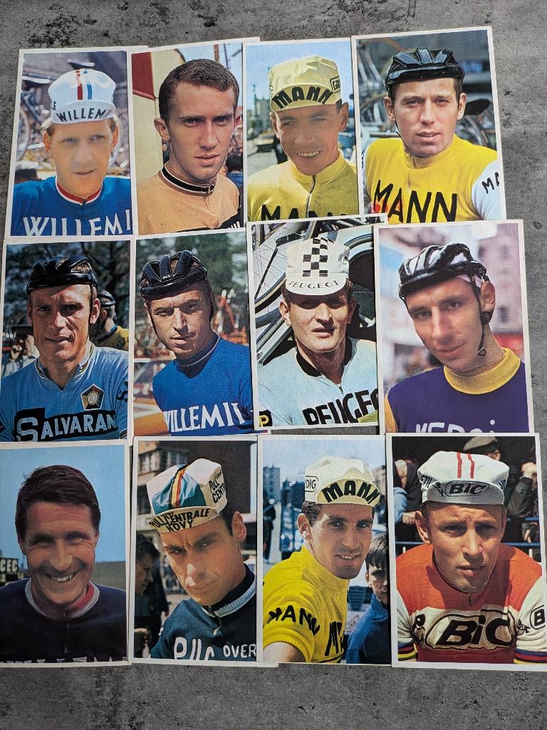 WIELRENNERS SIXTIES POSTKAARTEN 12X, Ophalen of Verzenden