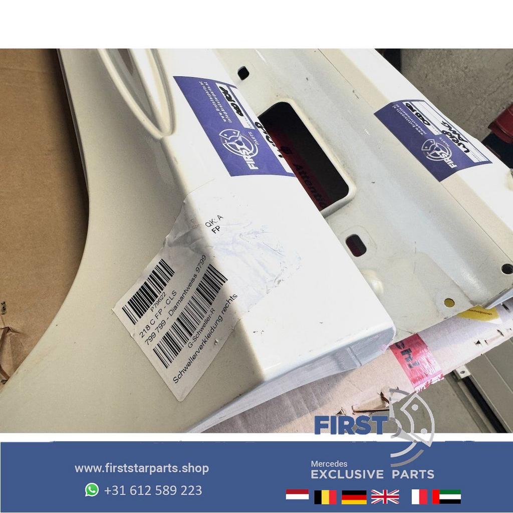 W218 X218 CLS AMG ZIJSKIRT LINKS RECHTS DORPEL LIJST Mercede, Utilisé, -, Gauche, -