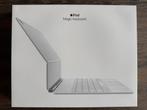 Magic Keyboard iPad Air 13 inch - azerty - wit, Computers en Software, Ophalen of Verzenden, Nieuw, Apple