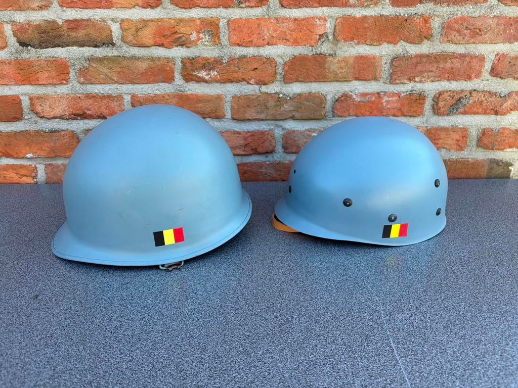 Magnifique casque belge ABL 1985 — Bleu (Air Force/Navy), Collections, Enlèvement ou Envoi, Casque ou Béret