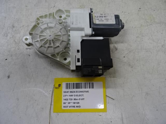 MOTEUR LEVE VITRE ELECTRIQUE AVANT DROIT Ibiza III (6L1), Autos : Pièces & Accessoires, Carrosserie & Tôlerie, Seat, Avant, Droite
