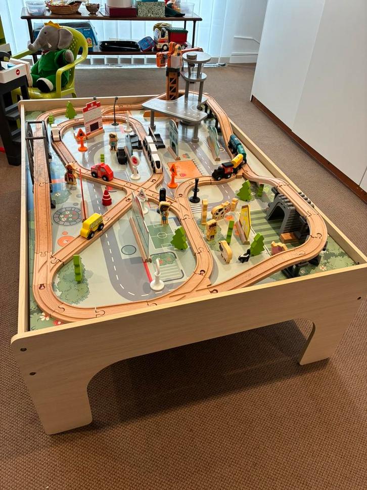 Circuit de train + métro en bois, Kinderen en Baby's, Speelgoed | Speeltafels, Zo goed als nieuw, Ophalen