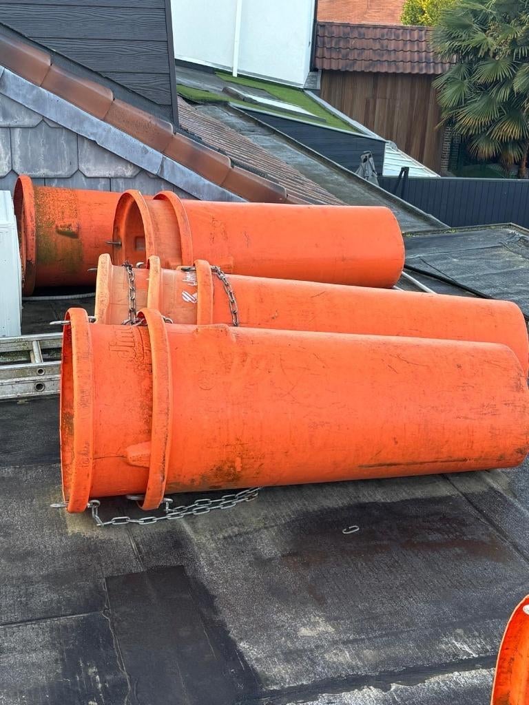 GOULOTTE ET ENTONNOIR DE CHANTIER, Enlèvement, Utilisé