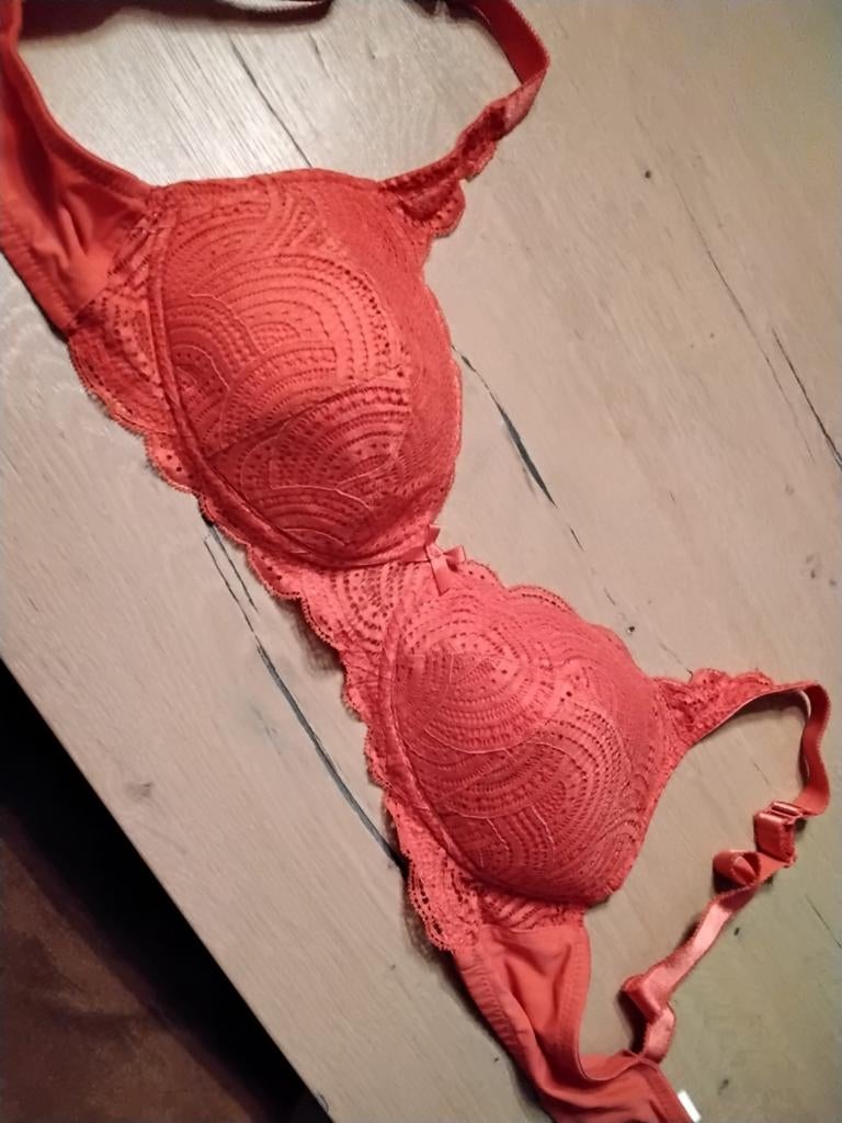 Nieuwe bh van merk Damart, Kleding | Dames, Ophalen of Verzenden, BH