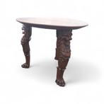 Table ronde ancienne en chêne — pièce unique sculptée à la m, Antiquités & Art, Enlèvement