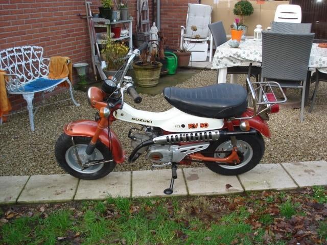 suzuki rv, Fietsen en Brommers, Brommers | Oldtimers, 49 cc, Klasse B (45 km/u), 4 versnellingen, Ophalen