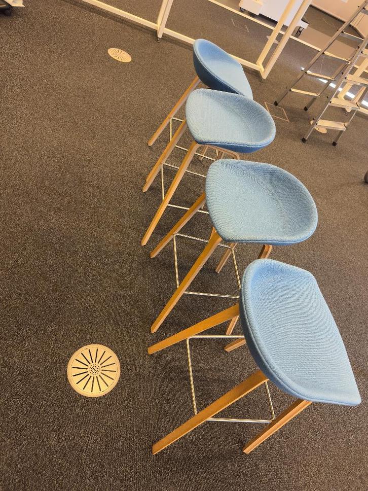 HAY design barkruk Scandinavisch design, Huis en Inrichting, Barkrukken, Zo goed als nieuw, 60 tot 90 cm, 4 krukken, Met voetsteun