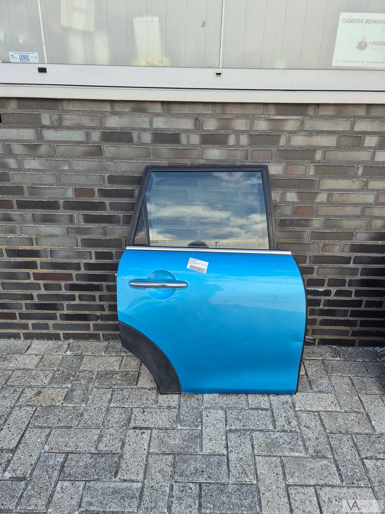 Mini F55 2013 - 2022 deur portier rechts achter blauw €250, Gebruikt, -, Deur, -