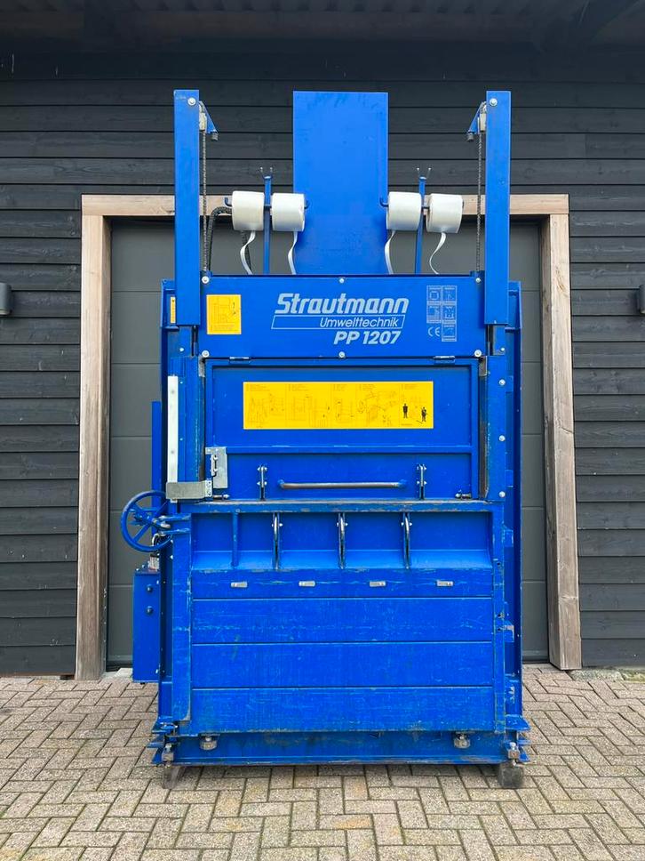 Strautmann PP1207 | 58 ton | Balenpers | Papierpers, Zakelijke goederen, Kantoor en Winkelinrichting | Magazijn, Stelling en Opslag