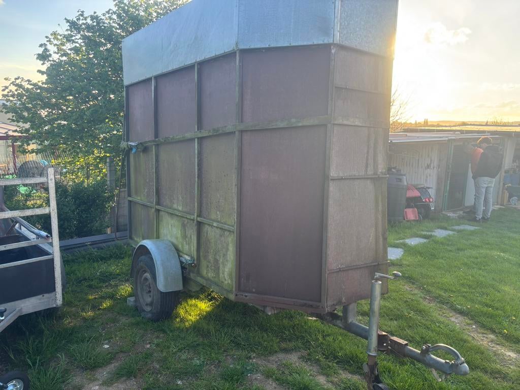 Remorque à renouveler, Enlèvement, Comme neuf