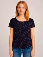 ONLY T-shirt donkerblauw met rode hartjes , Maat: 34 ., Kleding | Dames, Overige Dameskleding, Ophalen of Verzenden