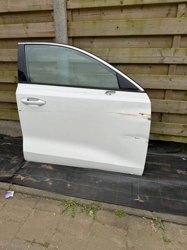 Audi A3 8Y Rechts Voordeur – Herstelbaar, Ophalen, Audi
