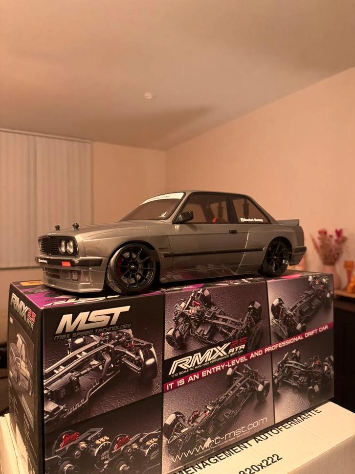 Voiture de dérive MST RMX 2.5 RTR — complète et améliorée, Hobby & Loisirs créatifs, Modélisme | Radiocommandé & Téléguidé | Voitures