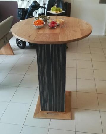 Originele party tafel - model zuil