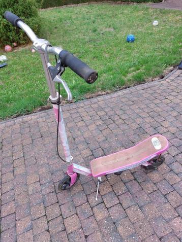 Space Scooter Rockboard roze trapstep gebruikt maar werkend beschikbaar voor biedingen