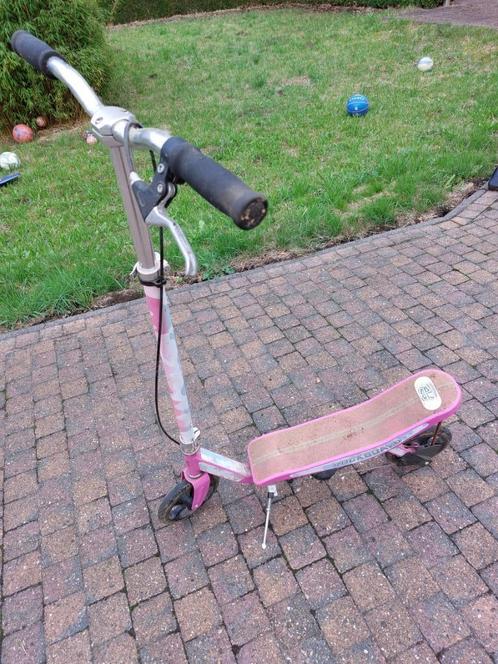 Space Scooter Rockboard roze trapstep gebruikt maar werkend, Fietsen en Brommers, Steps, Gebruikt, Ophalen