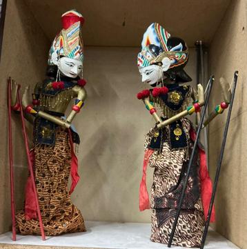 2x traditionele Wayang Golek poppen beschikbaar voor biedingen