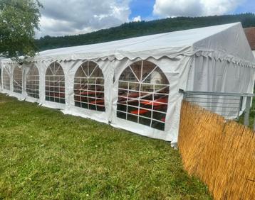 Professionele feesttent 6 x 12 m beschikbaar voor biedingen