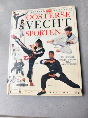 Boek oosterse vecht sporten beschikbaar voor biedingen