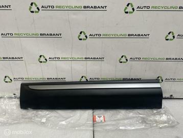 Sierlijst Portier Links Range Rover Evoque NIEUW  LR080342 beschikbaar voor biedingen