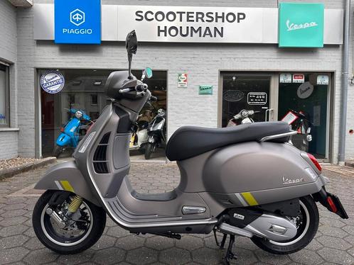 Vespa GTS 125cc SUPER TECH 1025Km (nr.266), Fietsen en Brommers, Scooters | Vespa, Gebruikt, Overige modellen, Benzine