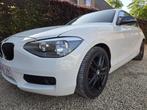 Sportieve BMW 114i schitterende staat!, Auto's, BMW, Euro 5, Zwart, Wit, Particulier
