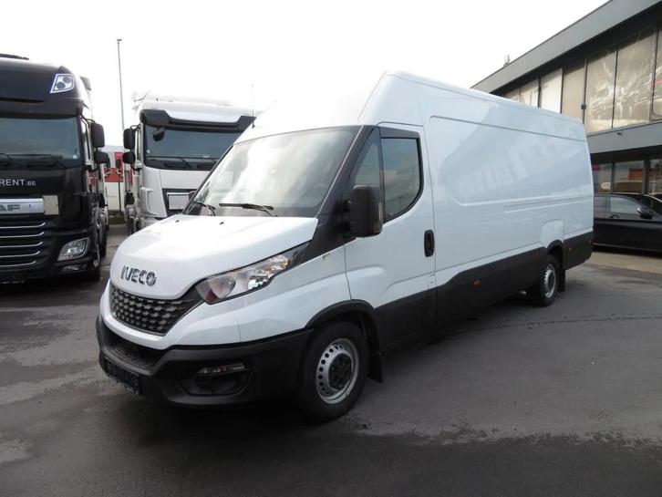 Iveco Daily 35 S 16 HI MATIC (bj 2020), Auto's, Bestelwagens en Lichte vracht, Particulier, Te koop, Centrale vergrendeling, Iveco