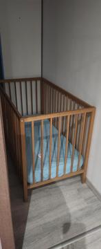 Lit à barreaux bébé, Lit